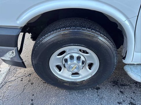 Used 2024 Chevrolet Express 2500 w/ Driver Convenience Package image 11