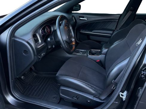 Used 2019 Dodge Charger Scat Pack w/ Plus Group RWD image 11