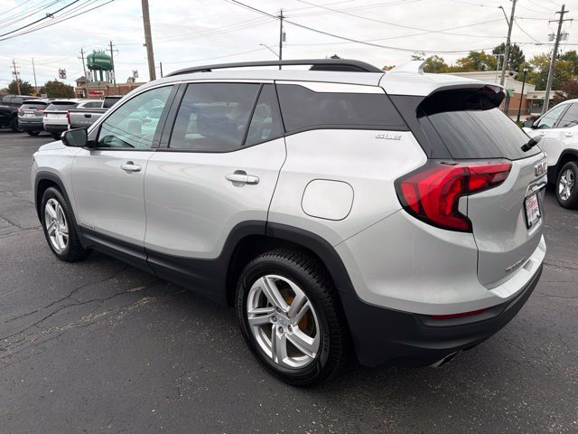 Used 2018 GMC Terrain SLE w/ Driver Convenience Package FWD image 4
