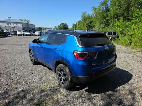 Used 2025 Jeep Compass Limited AWD/4WD image 6