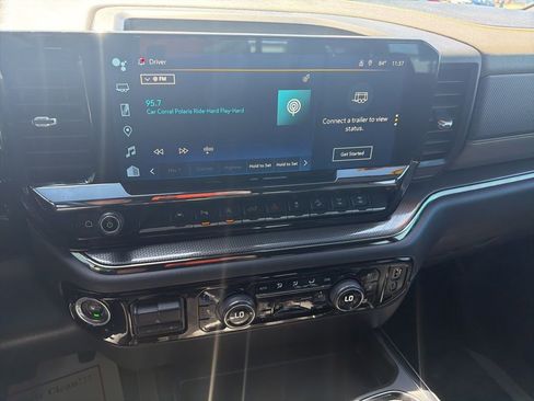 Used 2023 Chevrolet Silverado 1500 ZR2 w/ Technology Package AWD/4WD image 19