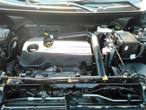 Certified 2024 Chevrolet Equinox Premier AWD/4WD image 4