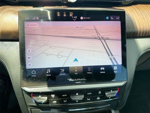 Used 2021 Maserati Quattroporte S image 14