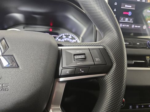 New 2026 Mitsubishi Outlander ES image 16