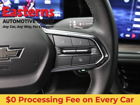 Used 2025 Chevrolet Suburban Z71 AWD/4WD image 16