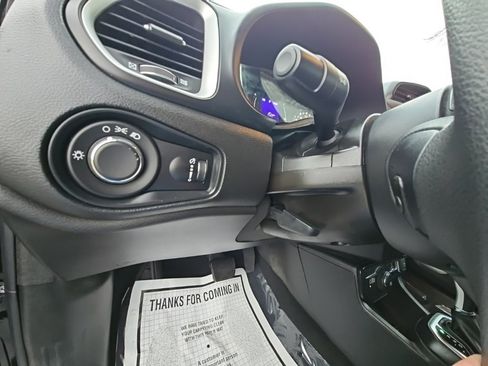 Used 2020 Jeep Renegade Sport w/ Sport Appearance Group image 27