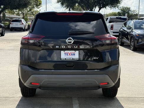 Used 2021 Nissan Rogue SV w/ Premium Package FWD image 6