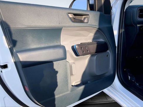 Used 2025 Ford Maverick Lobo image 24