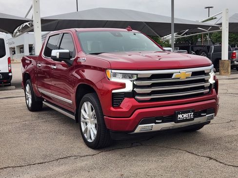 Certified 2025 Chevrolet Silverado 1500 High Country AWD/4WD image 3