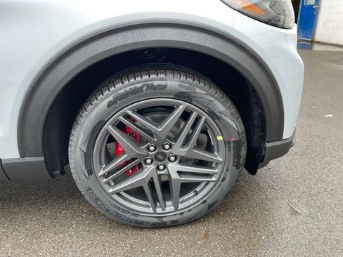 New 2026 Ford Explorer ST-Line AWD/4WD image 43