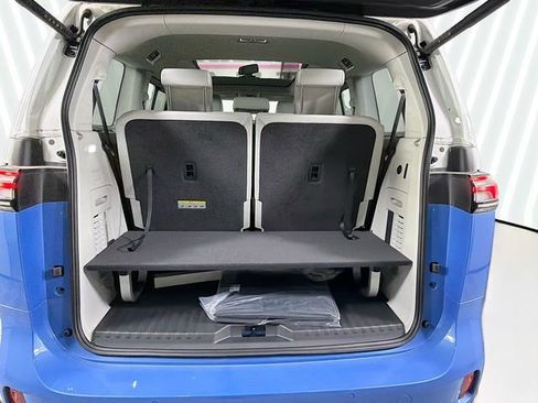 New 2025 Volkswagen ID. Buzz 1st Edition image 29