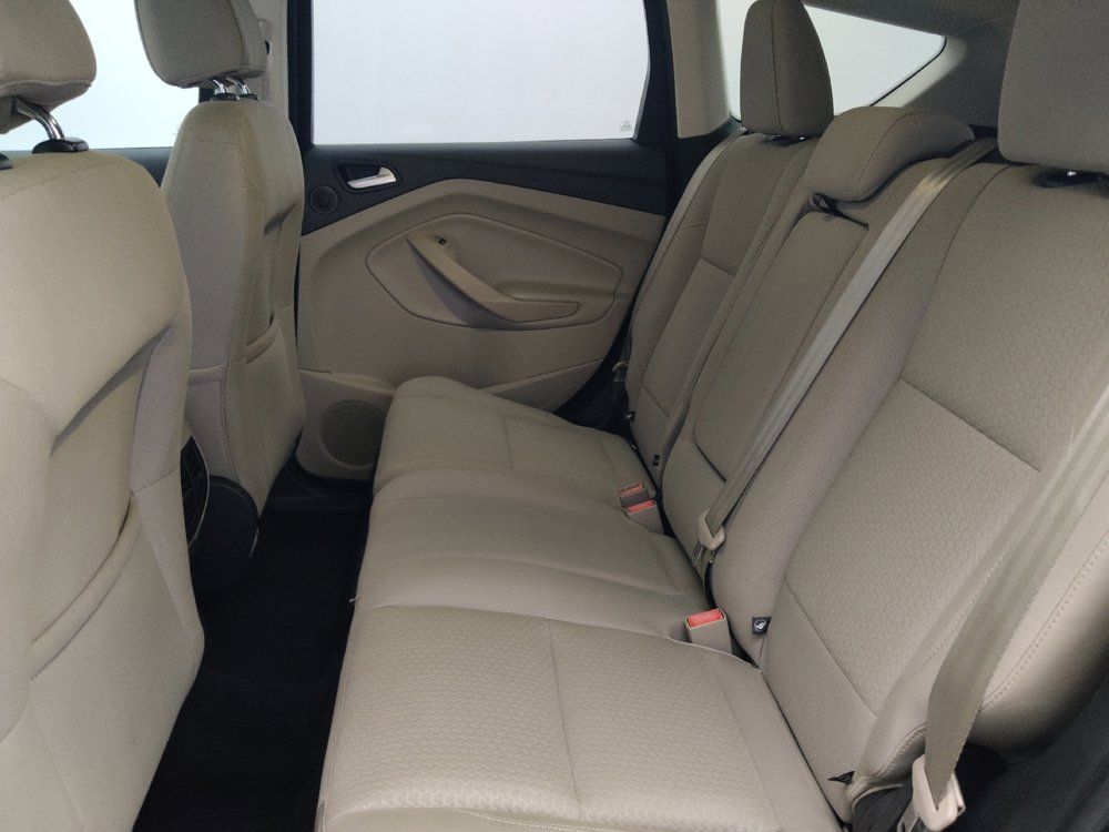Used 2017 Ford Escape SE w/ Equipment Group 201A FWD image 18