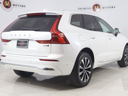 Used 2023 Volvo XC60 B5 Plus w/ Climate Package image 3