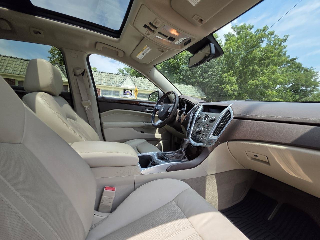 Used 2011 Cadillac SRX Luxury FWD image 42