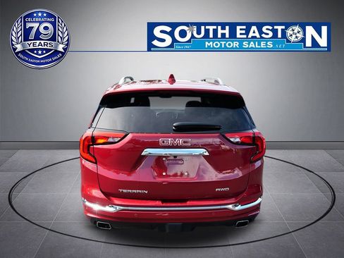 Used 2018 GMC Terrain Denali w/ Advanced Safety Package AWD/4WD image 4