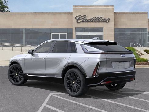 New 2025 Cadillac Lyriq Luxury image 3