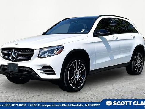 Used 2018 Mercedes-Benz GLC 300 4MATIC image 3
