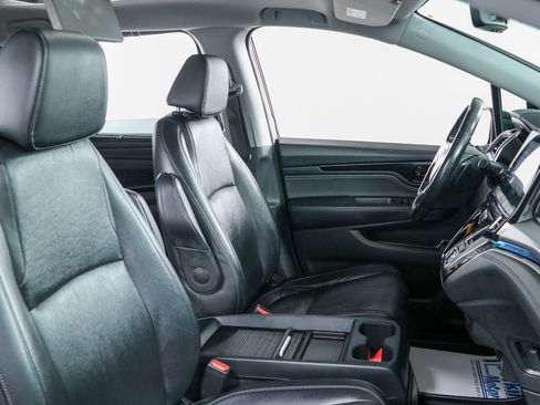 Used 2023 Honda Odyssey Touring image 29