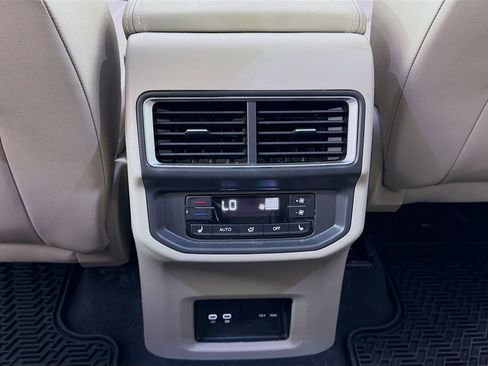 Used 2024 Volkswagen Atlas SEL Premium R-Line AWD/4WD image 28