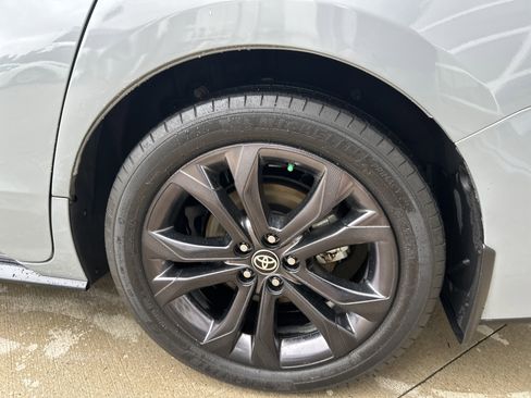Used 2024 Toyota Sienna XSE w/ XSE Plus Package FWD image 19