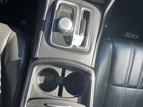 Used 2015 Chrysler 300 S image 23