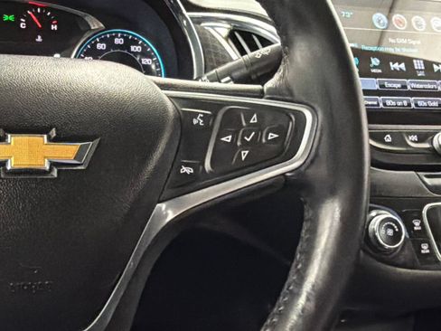 Used 2018 Chevrolet Malibu LT FWD image 13