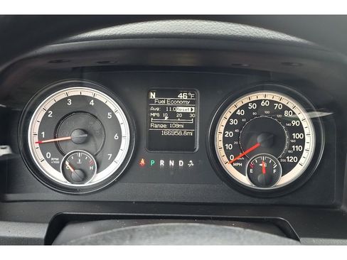 Used 2015 RAM 1500 Classic SLT image 23