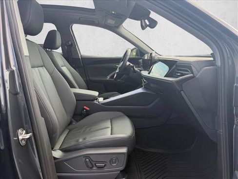 Used 2025 Audi Q5 Premium AWD/4WD image 24