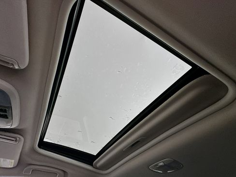 Used 2024 Subaru Crosstrek 2.0i Premium image 25