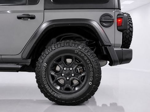 Used 2023 Jeep Wrangler Unlimited w/ Cold Weather Group AWD/4WD image 8