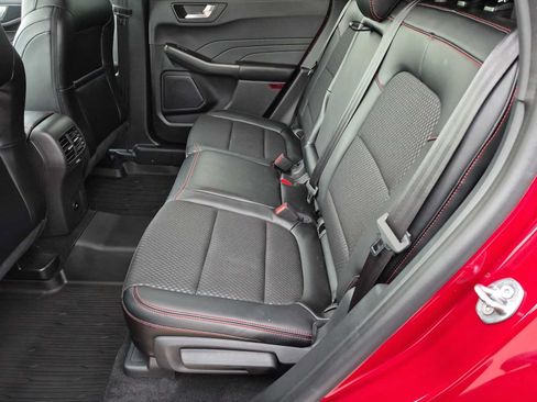 Used 2025 Ford Escape ST-Line w/ Cold Weather Package FWD image 18