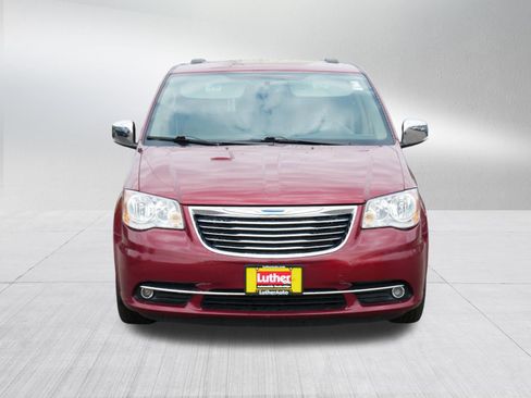 Used 2015 Chrysler Town & Country Touring-L w/ Driver Convenience Group FWD image 2