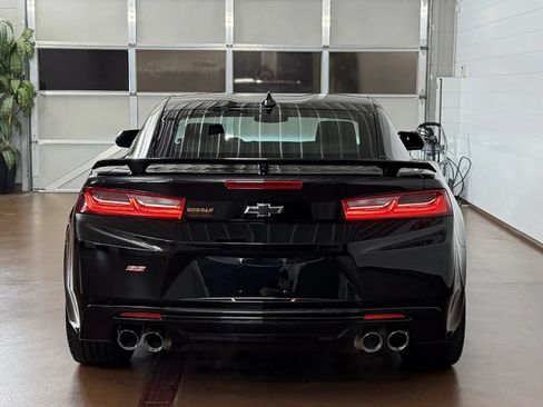 Used 2017 Chevrolet Camaro SS RWD image 4