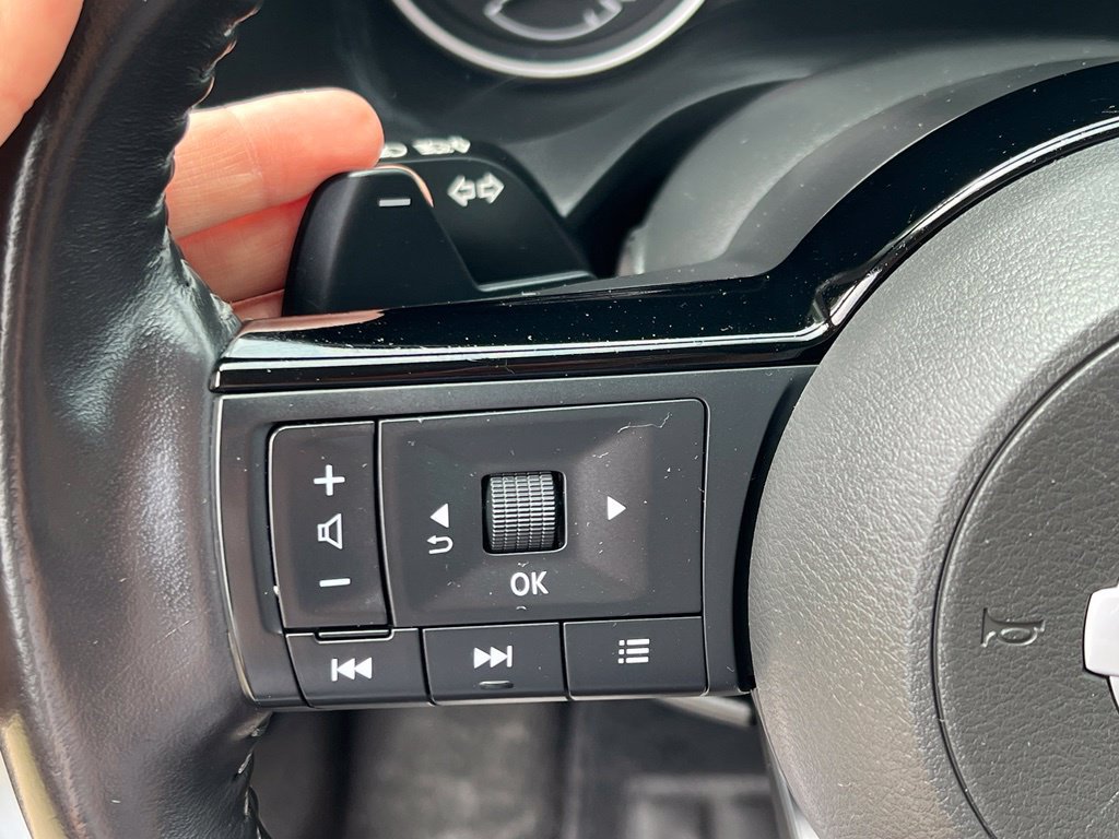 Certified 2023 Nissan Rogue SV w/ SV Premium B Package AWD/4WD image 17