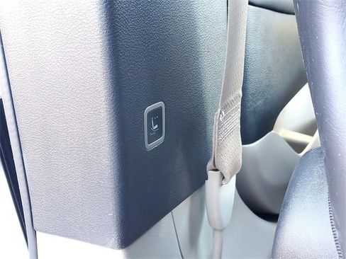 Certified 2024 Chrysler Pacifica Touring-L image 25