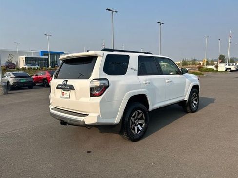 Used 2024 Toyota 4Runner TRD Off-Road Premium w/ Off Road Premium Plus Package AWD/4WD image 10