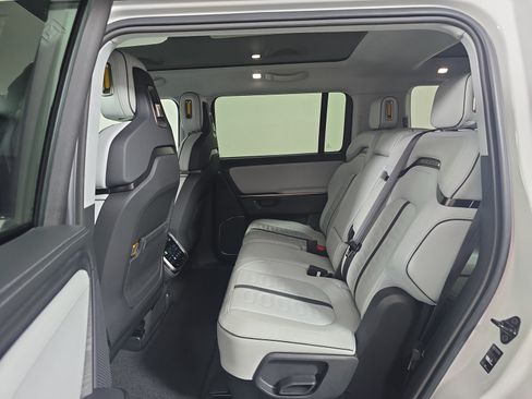 Used 2025 Rivian R1S Adventure AWD/4WD image 20