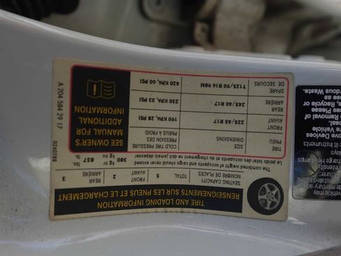 Used 2011 Mercedes-Benz C 300 Sport image 30