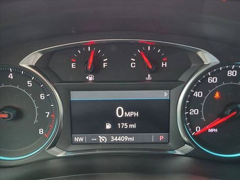 Used 2023 Chevrolet Traverse LT FWD image 11