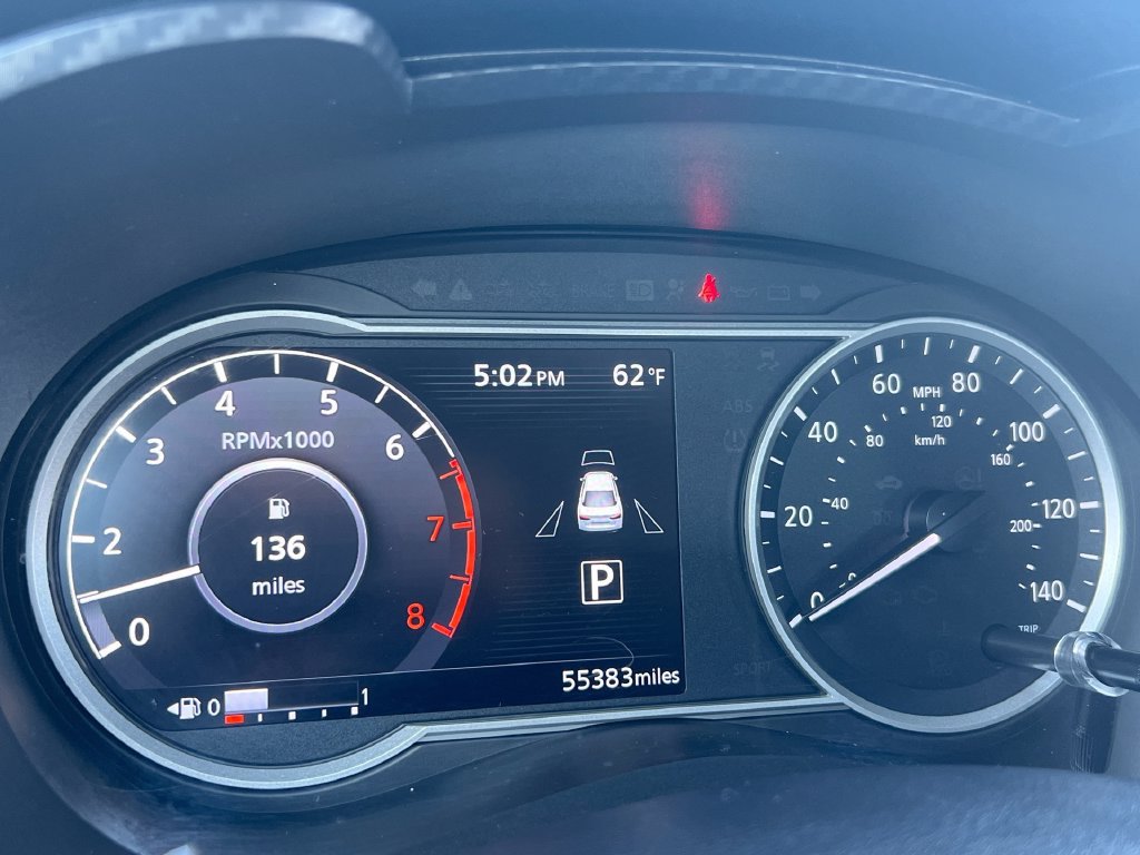 Used 2022 Nissan Versa SV FWD image 33