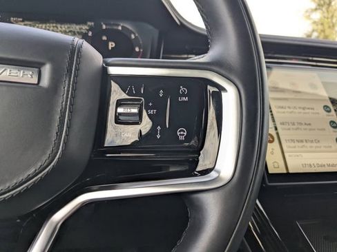 Used 2025 Land Rover Range Rover Sport image 21