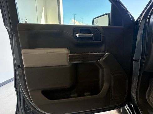 Used 2022 Chevrolet Silverado 1500 LT AWD/4WD image 28