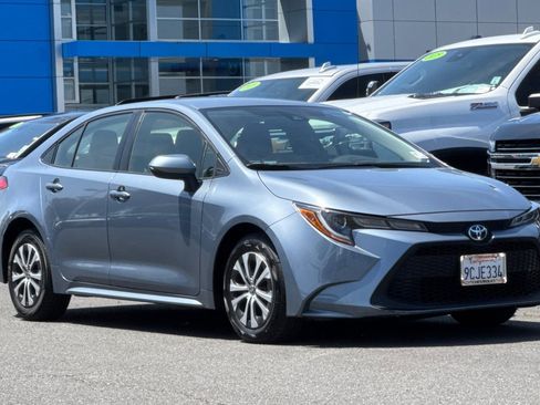 Used 2022 Toyota Corolla LE w/ Carpet Mat Package (TMS) FWD image 2