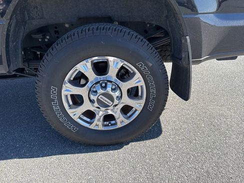 Used 2022 Ford F350 Lariat w/ Lariat Ultimate Package image 9