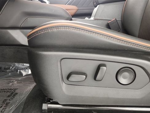 Used 2023 GMC Canyon AT4 w/ LPO, Sports Bar Package image 24