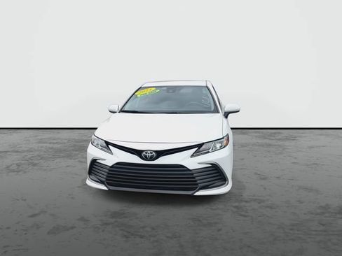 Used 2024 Toyota Camry LE image 3