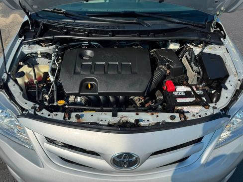 Used 2013 Toyota Corolla L FWD image 14