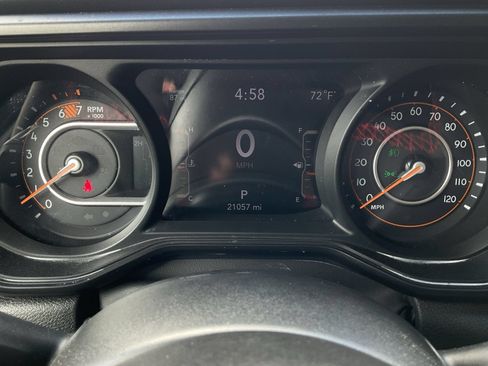 Used 2024 Jeep Wrangler Unlimited Rubicon AWD/4WD image 41