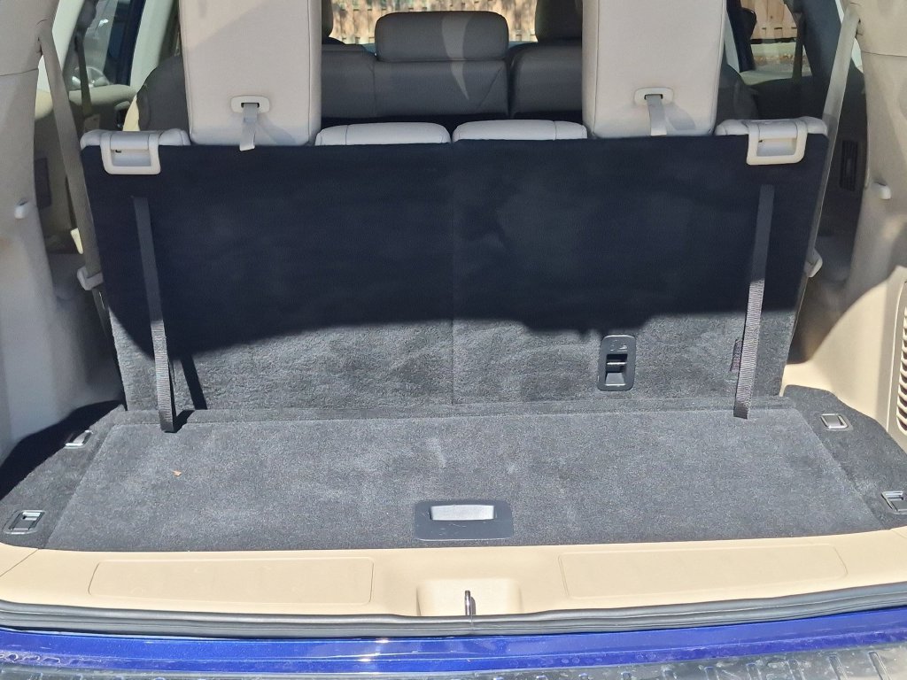 Used 2018 Nissan Pathfinder SL w/ SL Premium Package AWD/4WD image 9