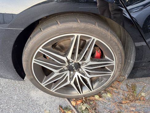 Used 2022 Kia Stinger GT1 RWD image 10